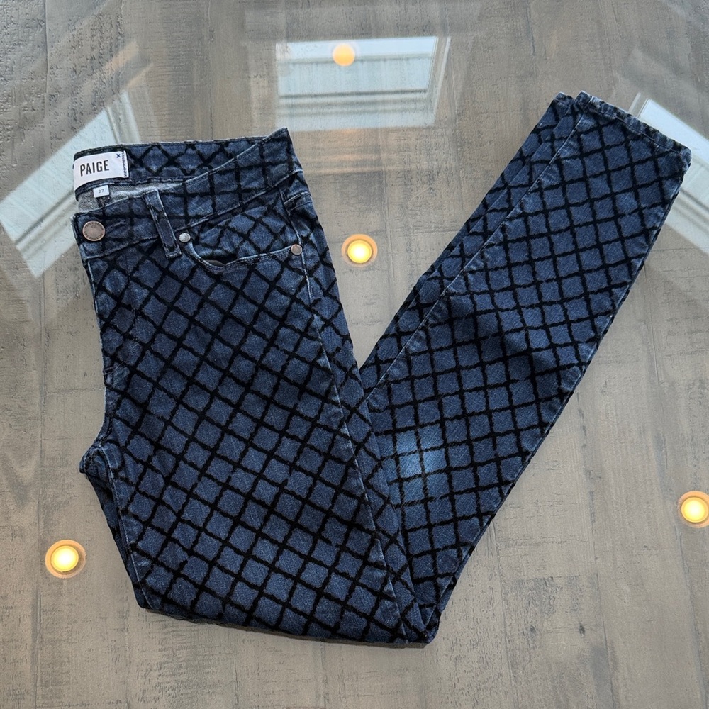 PAIGE Verdugo Ultra Skinny Blue and Black Checkered Jeans. Have wear on Knees.‎